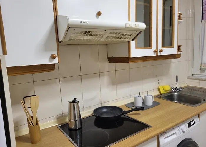 Valencia De Don Juan * Valencia de Don Juan